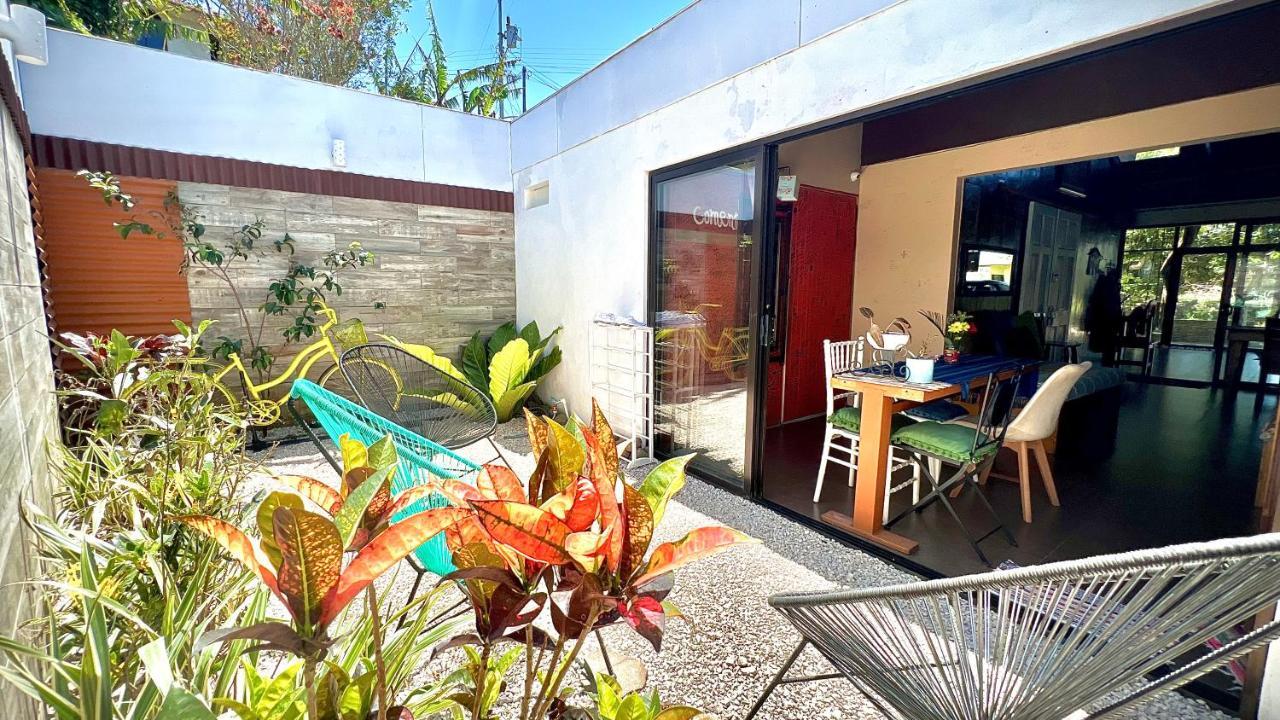 Chillout House Bed & Breakfast Monteverde Exterior photo