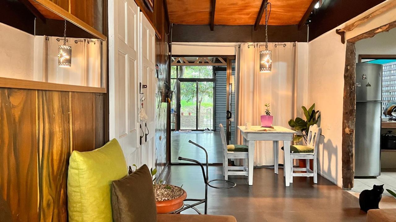 Chillout House Bed & Breakfast Monteverde Exterior photo
