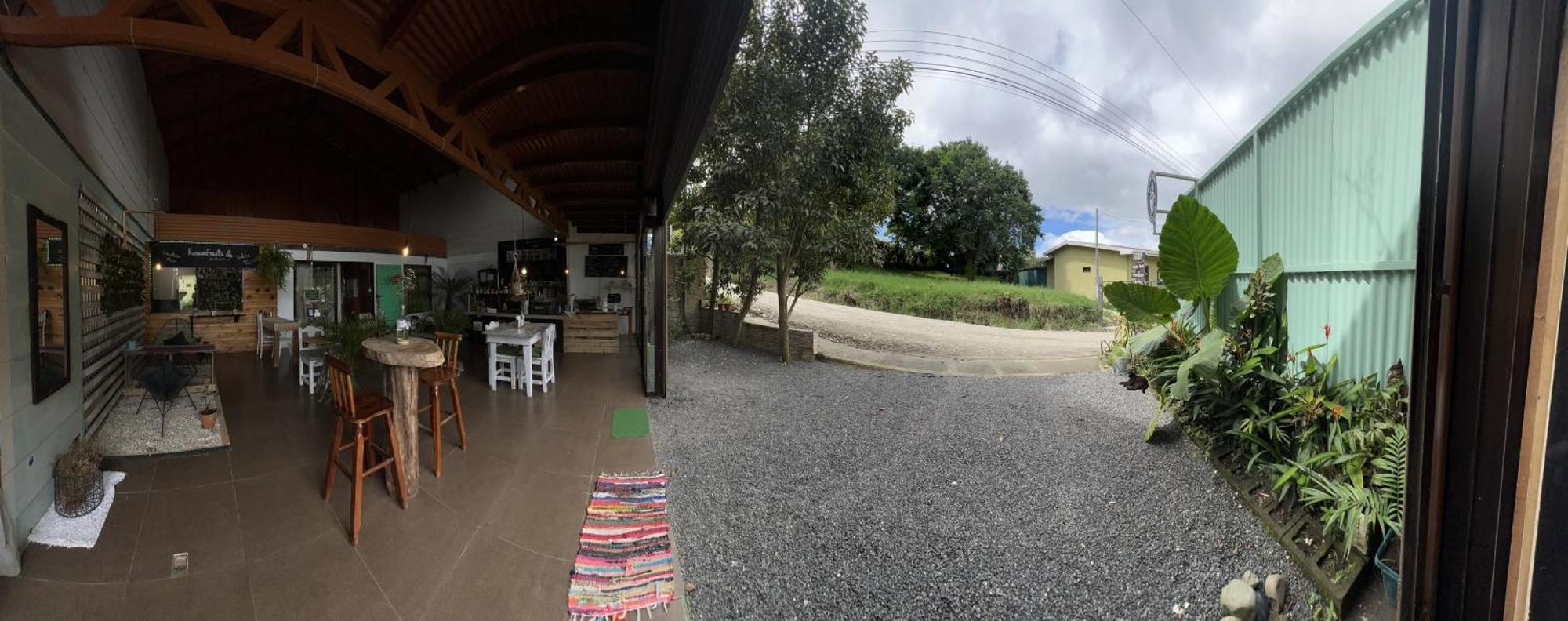 Chillout House Bed & Breakfast Monteverde Exterior photo