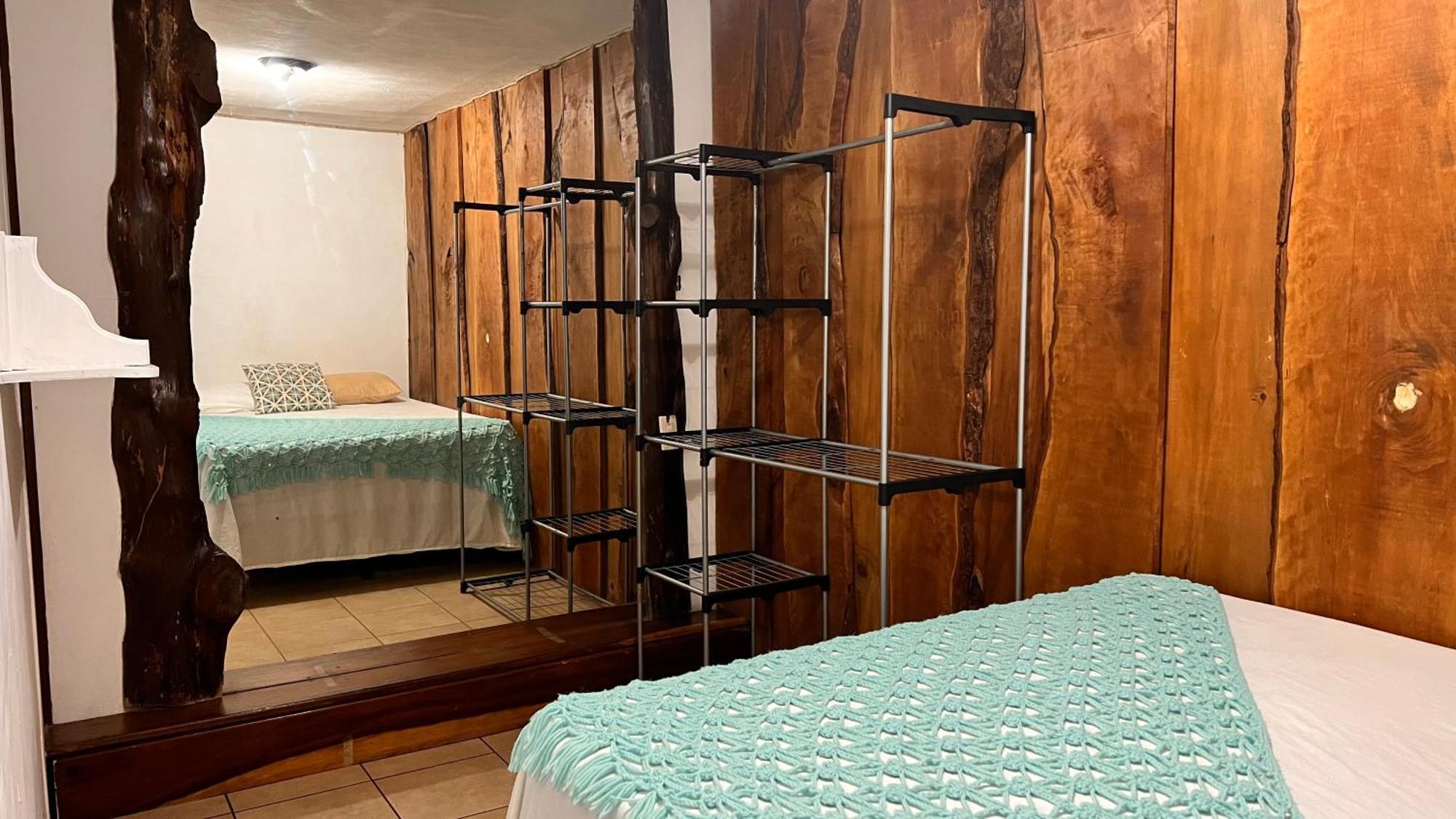 Chillout House Bed & Breakfast Monteverde Exterior photo