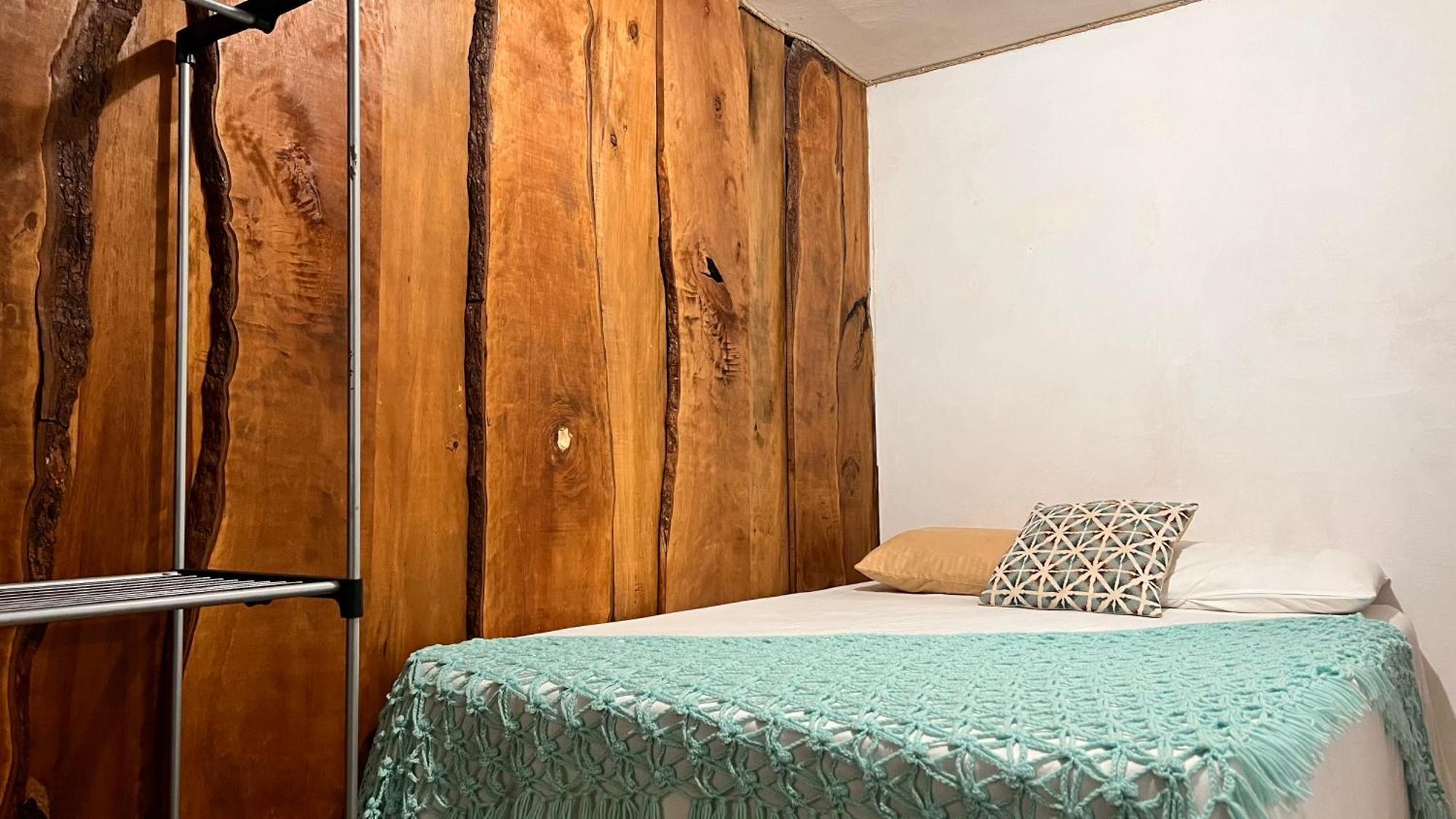 Chillout House Bed & Breakfast Monteverde Exterior photo