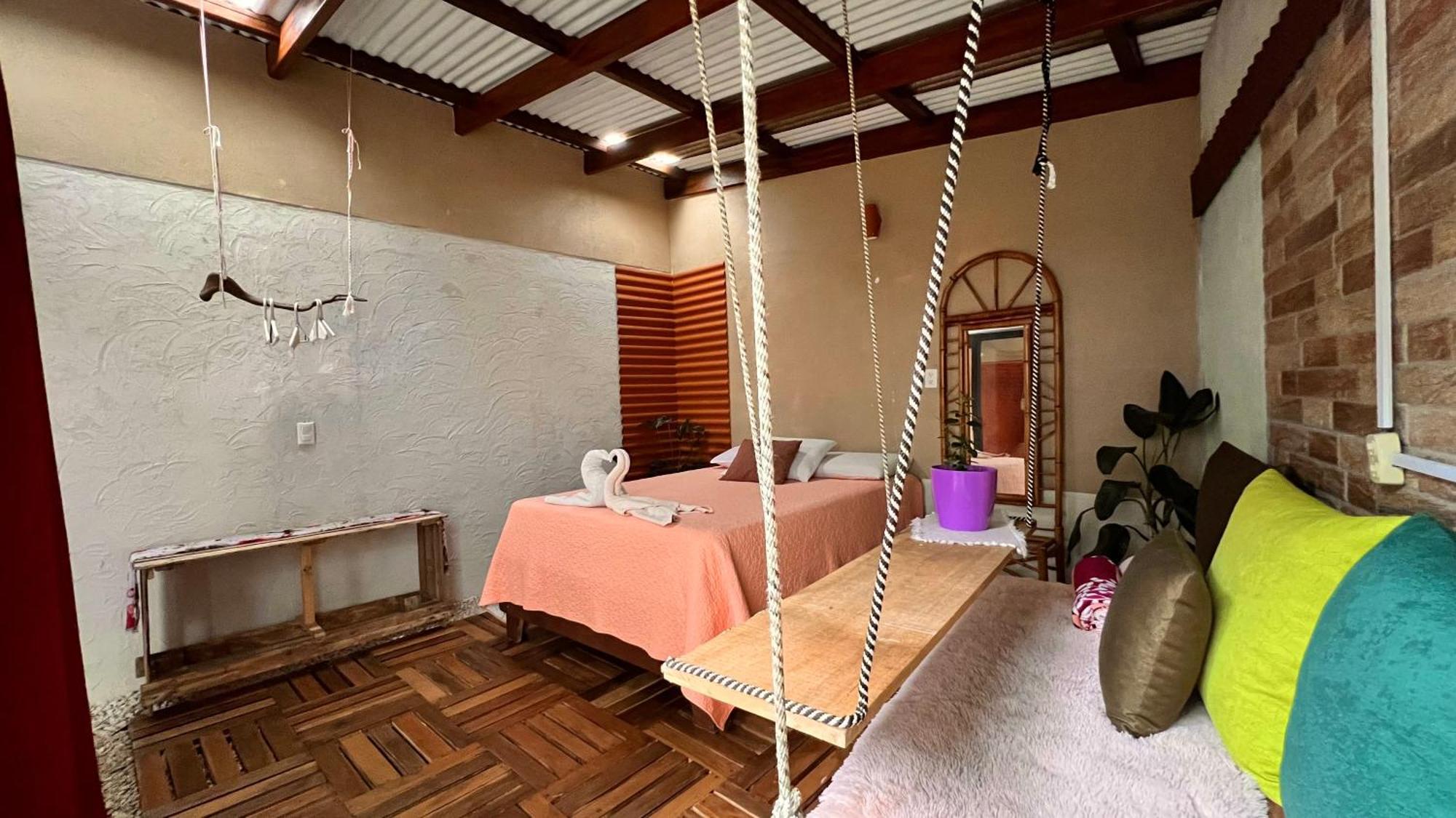 Chillout House Bed & Breakfast Monteverde Exterior photo