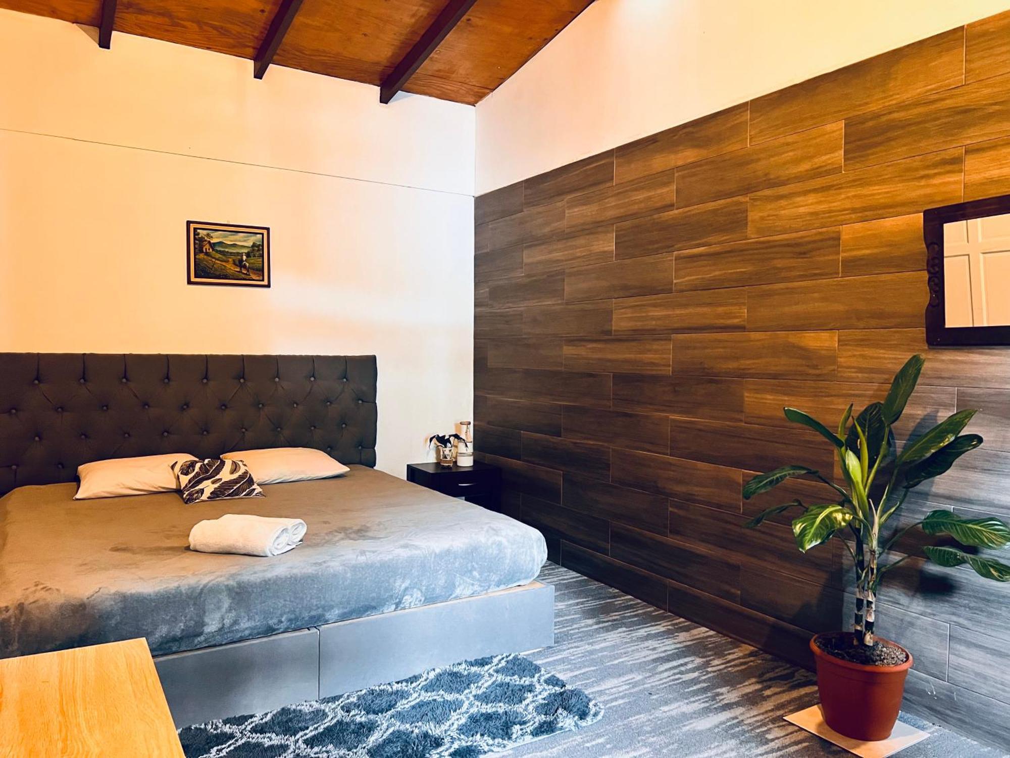 Chillout House Bed & Breakfast Monteverde Exterior photo